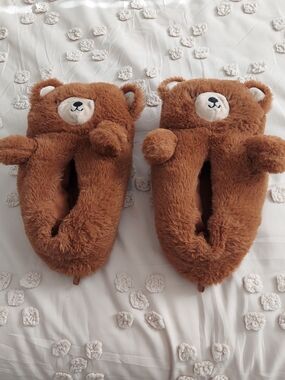 Cozy Brown Bear Plush Slippers